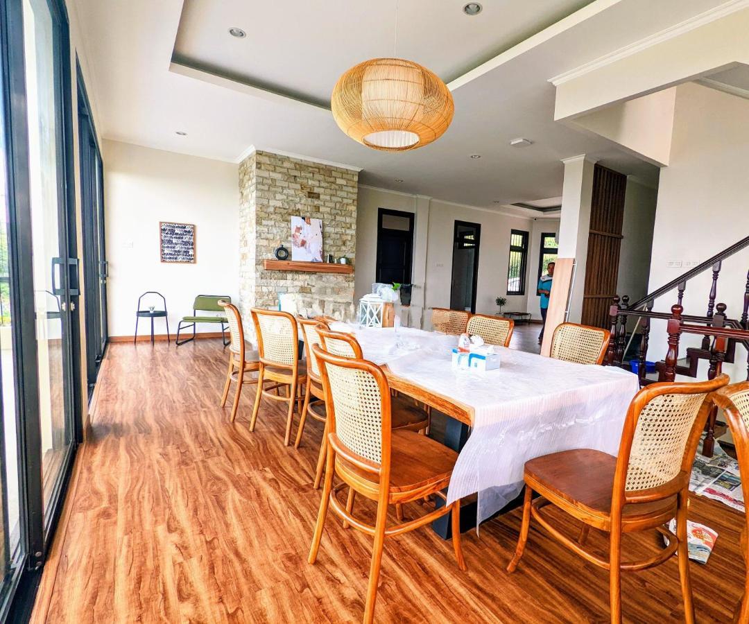 Cottonwood Exclusive Villa @Lembang Asri - Jacuzzi Playground Netflix Billyard Екстер'єр фото